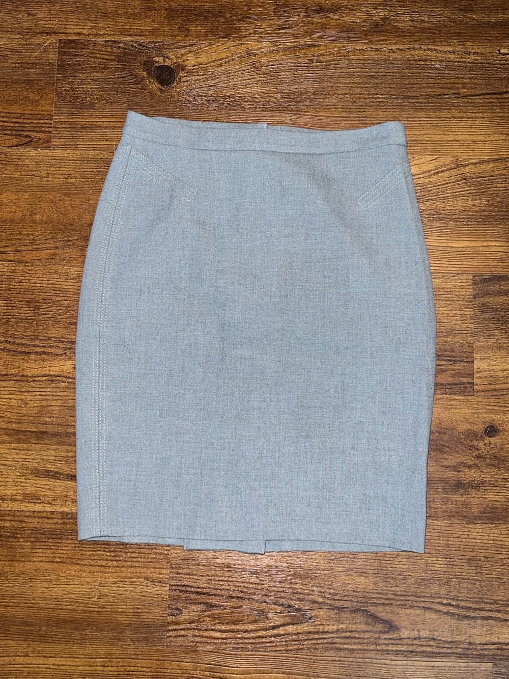 LOFT Light Gray Pencil Skirt Heathered Pleated Office Casual Chic Zip Up Size 2